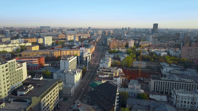 清晨的莫斯科市景，鸟瞰图视频素材