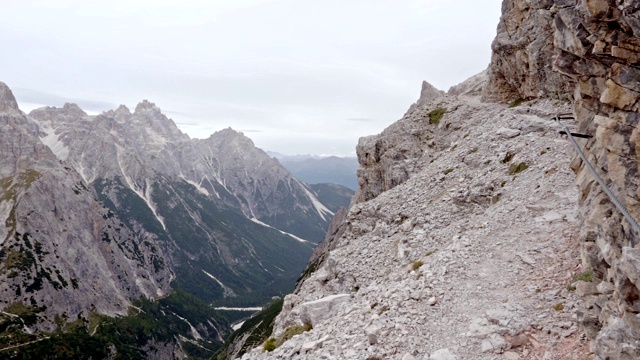 欧洲意大利Tofane组白云石区的高山景观视频素材