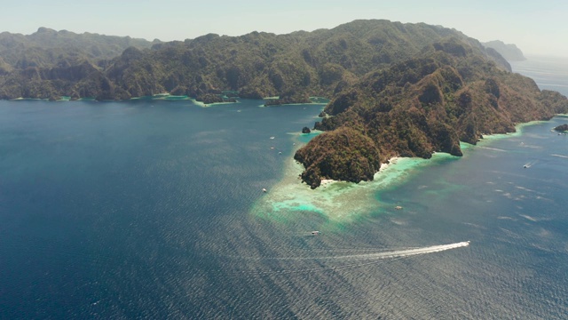 热带岛屿Busuanga，巴拉望，菲律宾。热带岛屿，有悬崖和丛林视频素材