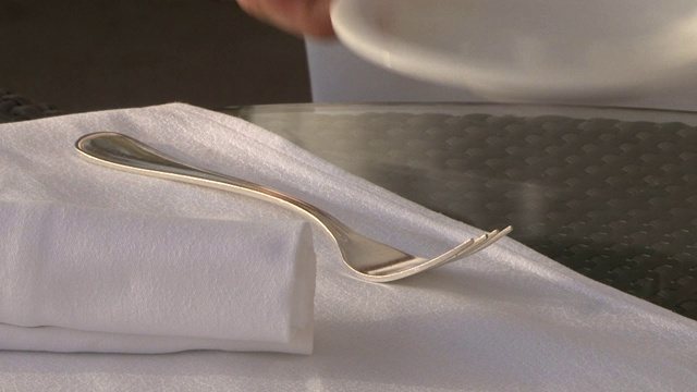 餐厅的桌子视频素材画面4