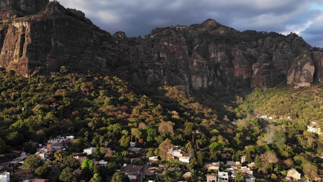 tepozteco山的景色视频素材