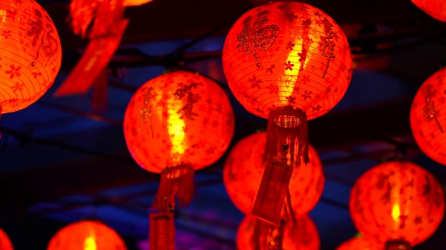 中国灯笼在新年的日子视频素材画面2