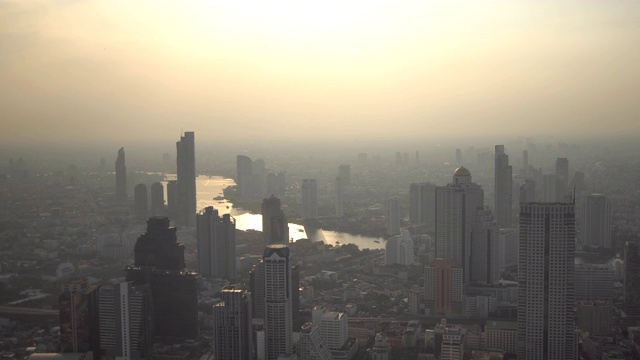 曼谷天际线，鸟瞰图，泰国湄南河视频素材