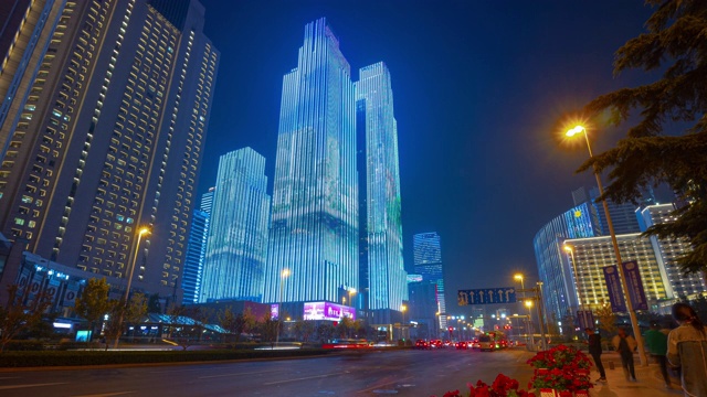 夜景电秀照明青岛城市交通街道湾时光流逝全景4k中国视频素材