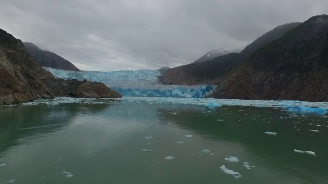 冰山和冰川的鸟瞰图，阿拉斯加视频素材