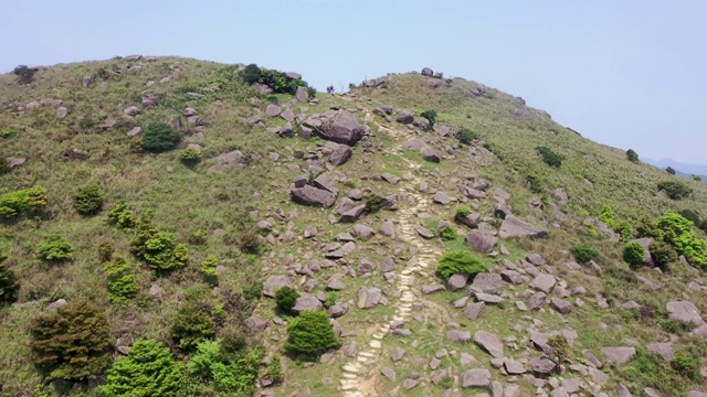 香港大帽山夏日阳光明媚，天空湛蓝视频素材