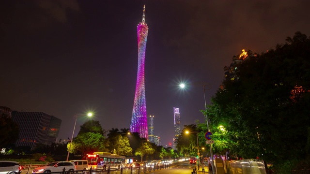 广州城市夜景时间著名塔楼灯光秀交通、街道延时全景4k中国视频素材