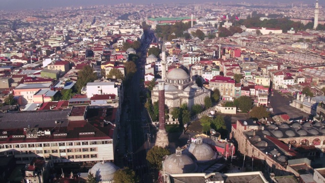 努尔乌·奥斯曼尼耶清真寺，cemberlitas区，空中录像拍摄视频素材