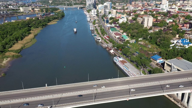 顿河畔罗斯托夫市中心全景。4K视频，鸟瞰图，顿河。视频素材