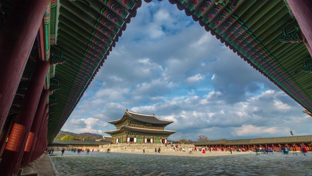 Geunjeongjeon Hall(皇家会客室)位于韩国首尔的庆福宫/钟宫视频素材