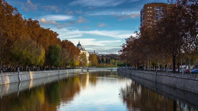 从白天到夜晚在里约热内卢Manzanares -时间流逝视频素材