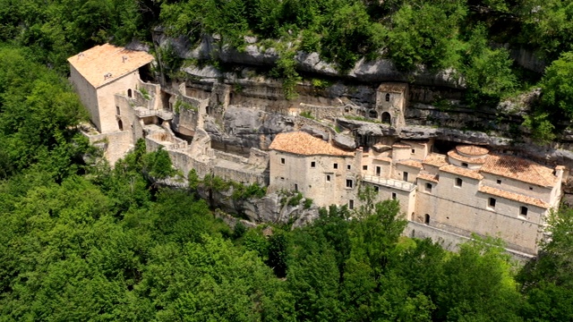 Eremo di Santo Spirito a Maiella，马埃拉国家公园，阿布鲁佐，意大利视频素材