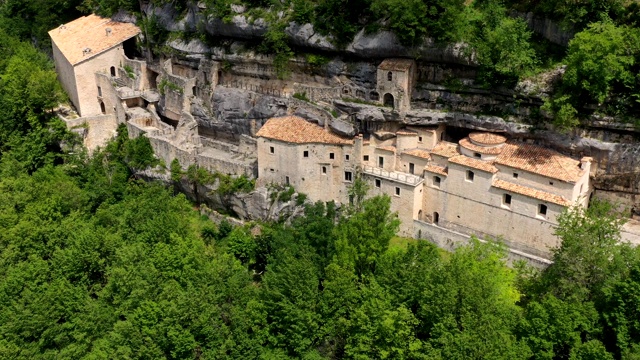 Eremo di Santo Spirito a Maiella，马埃拉国家公园，阿布鲁佐，意大利视频素材