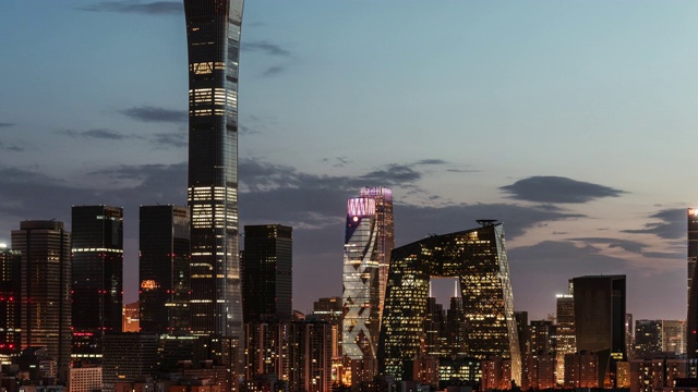 北京天际线和黄昏市中心T/L ZI鸟瞰图/中国北京视频素材画面1