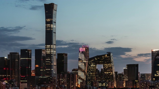 北京天际线和黄昏市中心T/L ZI鸟瞰图/中国北京视频素材画面4