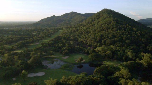 泰国春武里斯拉差的阿里尔山视频素材