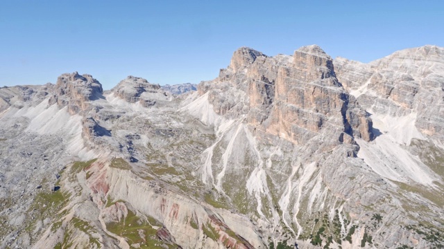 Tofana di Rozes山周围的山峰。意大利科尔蒂纳丹佩佐附近的白云石山。视频素材