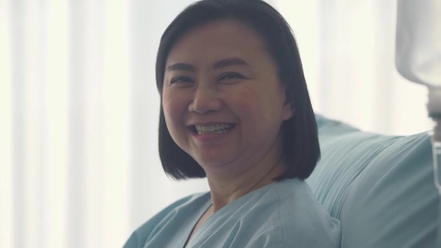 积极的病人视频素材画面2