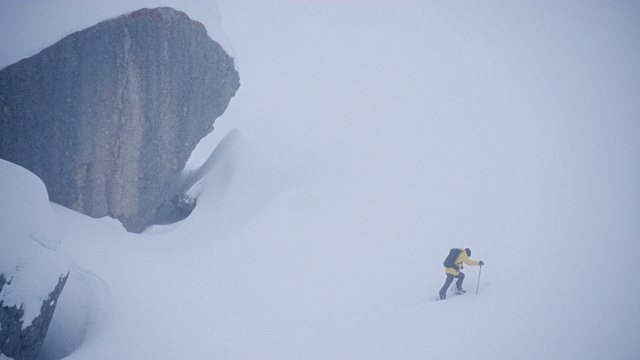 滑雪登山视频素材