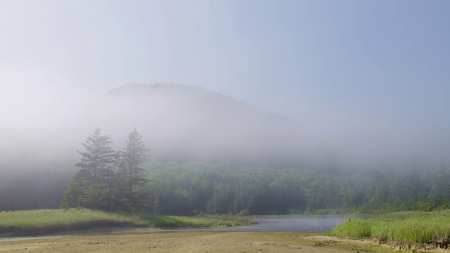 浓雾笼罩江山视频素材