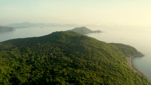 鸟瞰位于西贡的塔门或草岛海景视频素材