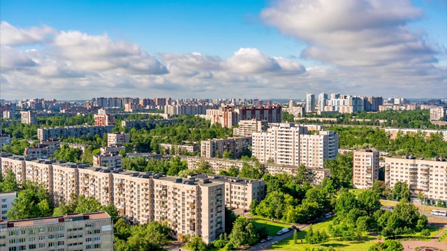 圣彼得堡住宅建筑和住宅区的时间跨度。俄罗斯视频素材