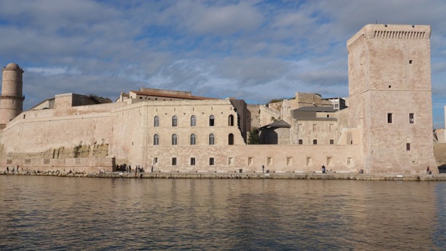 圣让堡和vieux港，马赛，Bouches-du-Rône，法国。视频素材