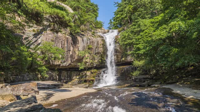 Suok Falls / Goesan-gun，忠清北道，韩国视频素材