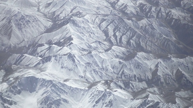 飞越雪山视频素材