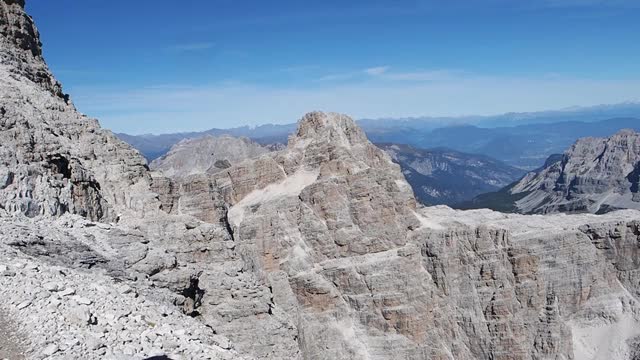 布伦塔白云石山的山峰。Trentino、意大利视频素材