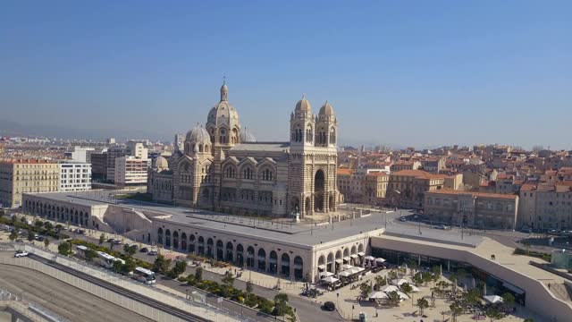 马赛大教堂鸟瞰图视频素材
