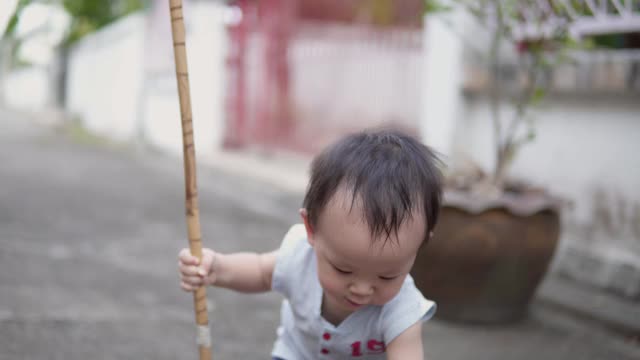 男孩可爱。视频素材