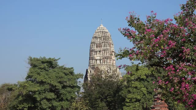 泰国大城府的寺庙Wat Ratchaburana视频素材