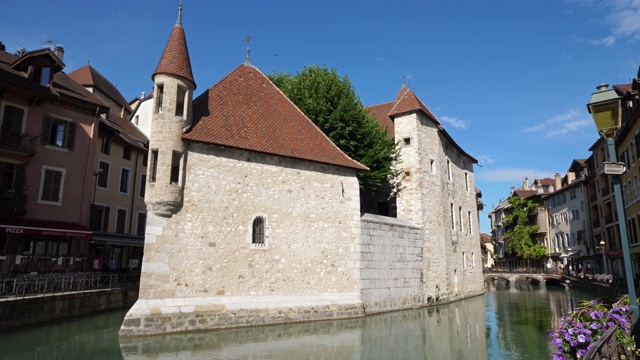 Annecy的名字越多Savoie警局,Auvergne-Rhône-Alpes在法国。视频素材