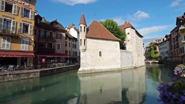 Annecy的名字越多Savoie警局,Auvergne-Rhône-Alpes在法国。视频素材