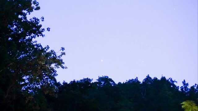 星星与夜空的山峰视频素材