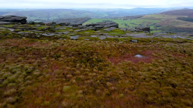 Stanage Edge的观点，在山顶地区，一个高地地区在英国视频素材