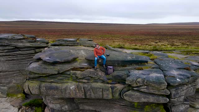 Stanage Edge的观点，在山顶地区，一个高地地区在英国视频素材