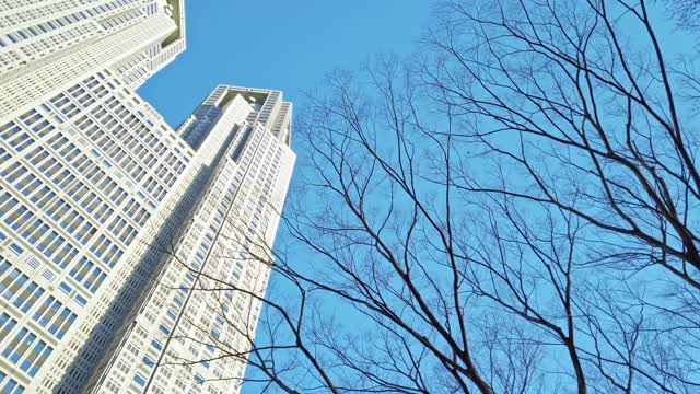 东京新宿西新宿摩天大楼街景视频素材