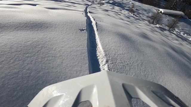 在意大利阿尔卑斯山免费滑雪，头盔POV视频素材