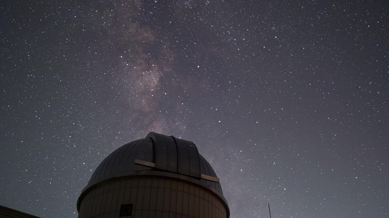 天文台及夜空/华川枪，江原道，韩国视频素材