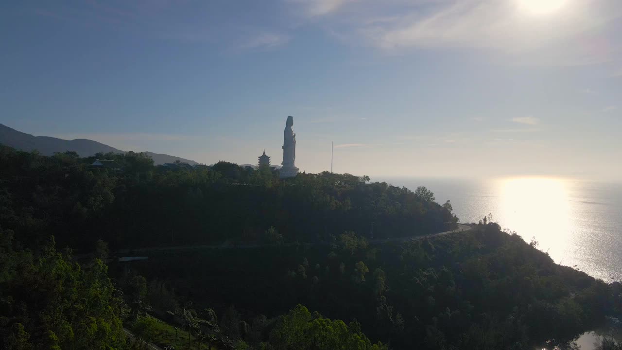 航拍岘港市所谓的菩萨。越南中部的旅游胜地。去越南旅游的概念视频素材