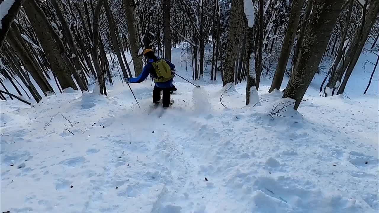 在意大利阿尔卑斯山免费滑雪，头盔POV视频素材