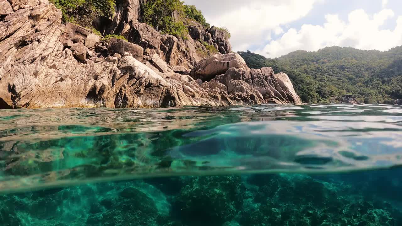 清澈的海水里的珊瑚礁，泰国视频素材