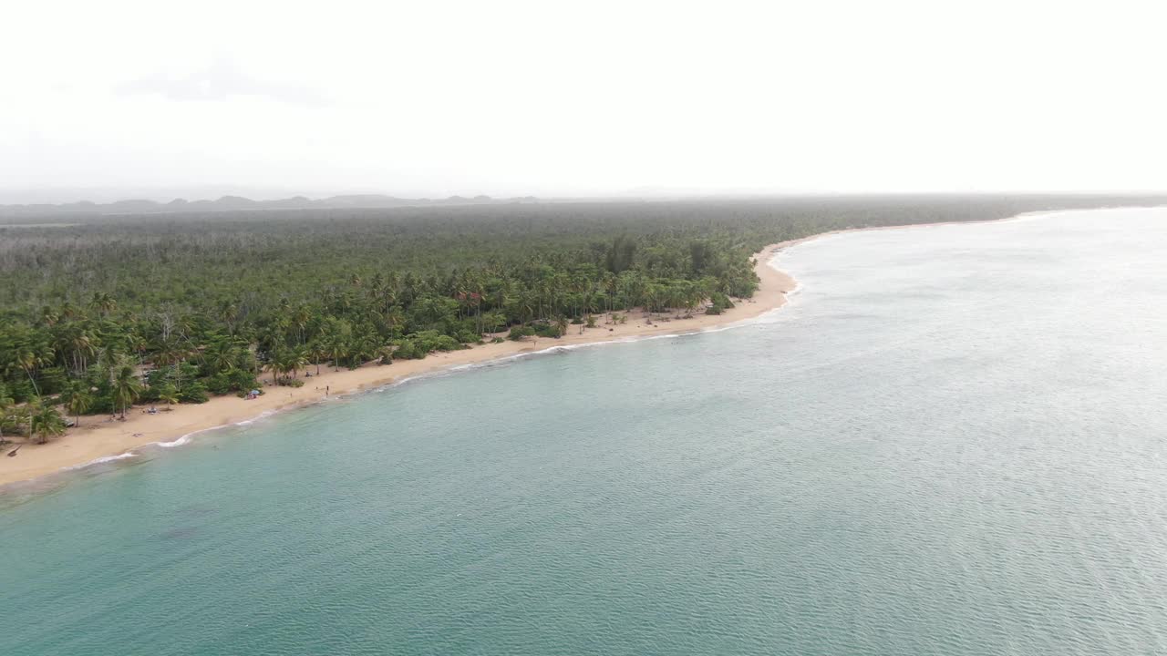 Loiza海滩波多黎各无人机鸟瞰图视频素材