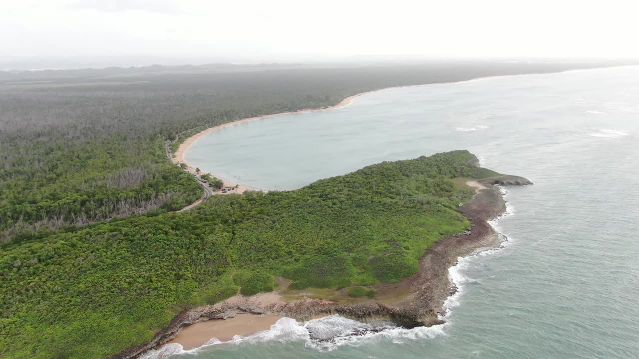 Loiza海滩波多黎各无人机鸟瞰图视频素材