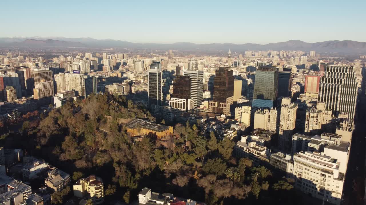 圣地亚哥市中心鸟瞰图视频素材