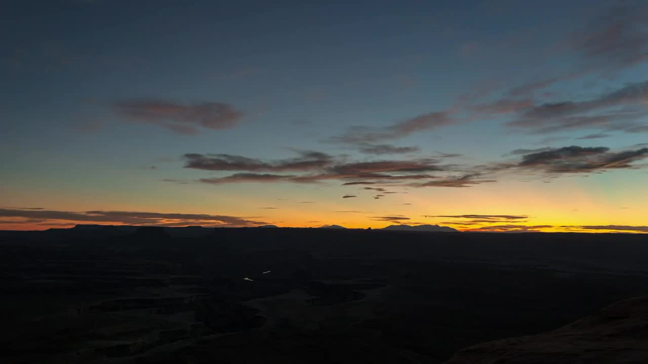 峡谷地国家公园从日落到夜晚的延时封锁风景视频素材