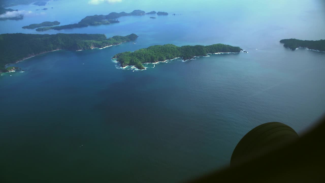 鸟瞰哥斯达黎加的岛屿视频素材