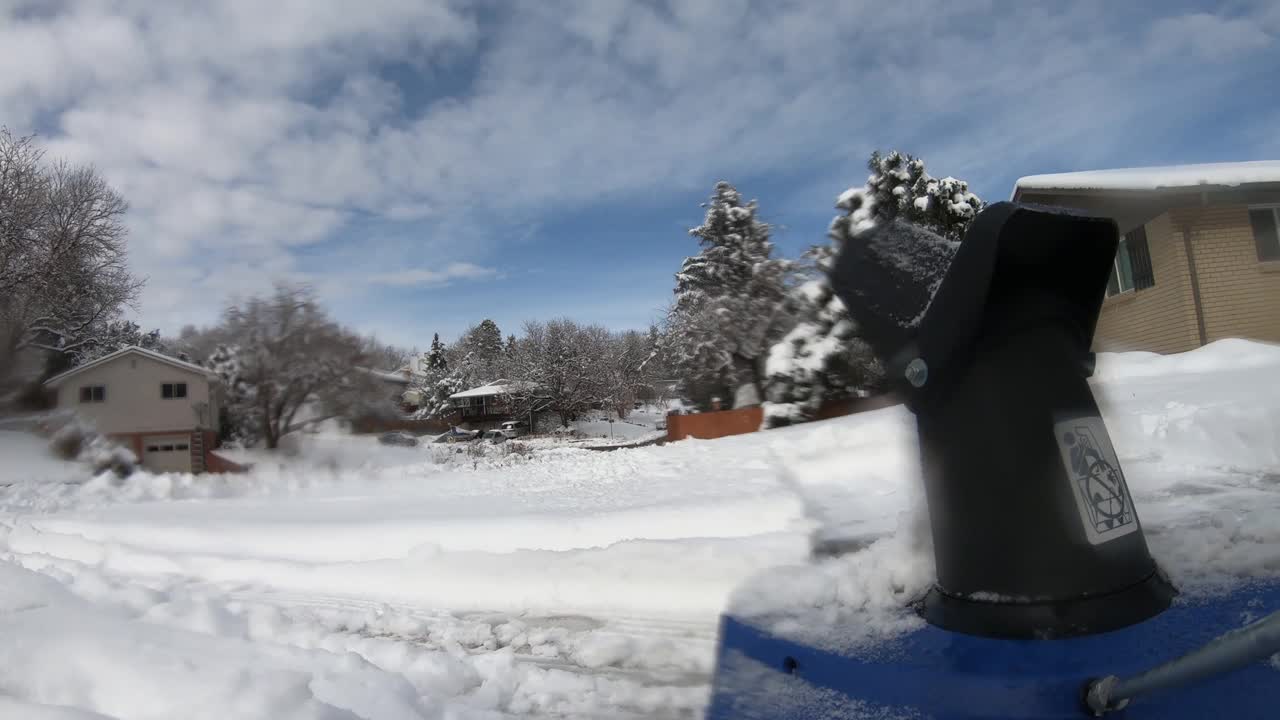 吹雪机扫雪视频素材